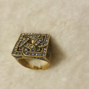 Beautiful La Vintage Chunky Ring